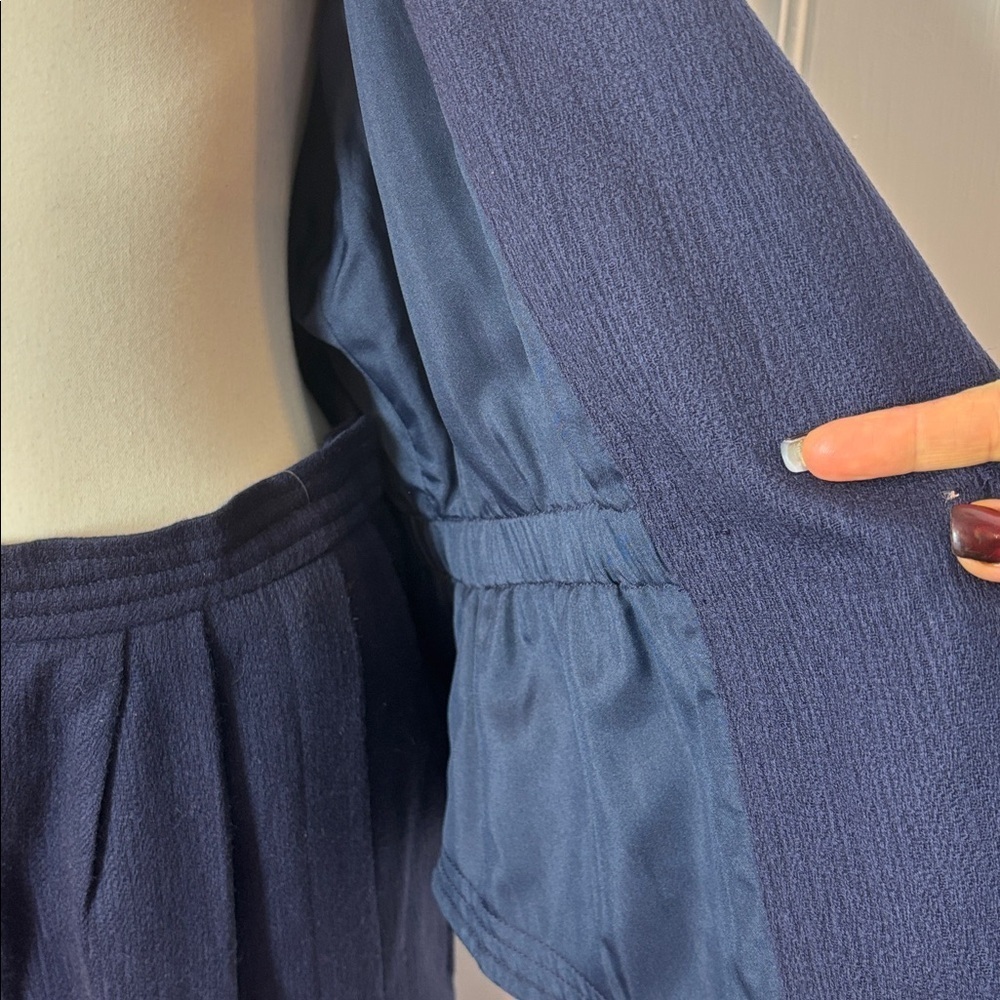 Vintage Navy Blazer & Pants Set – Soft Tailored Two-Piece - Size M to L - Picture 10 of 13
